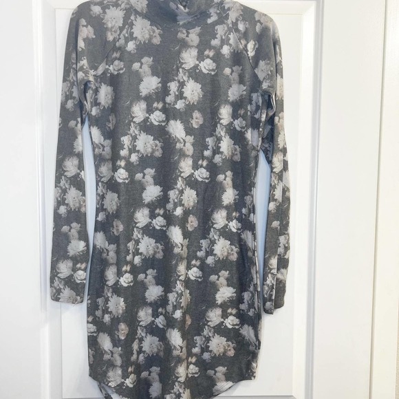 Chasor Sweater Dress - Picture 1 of 4